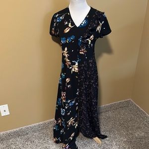 🕯️ Xhilaration Flutter Sleeve Maxi Dress